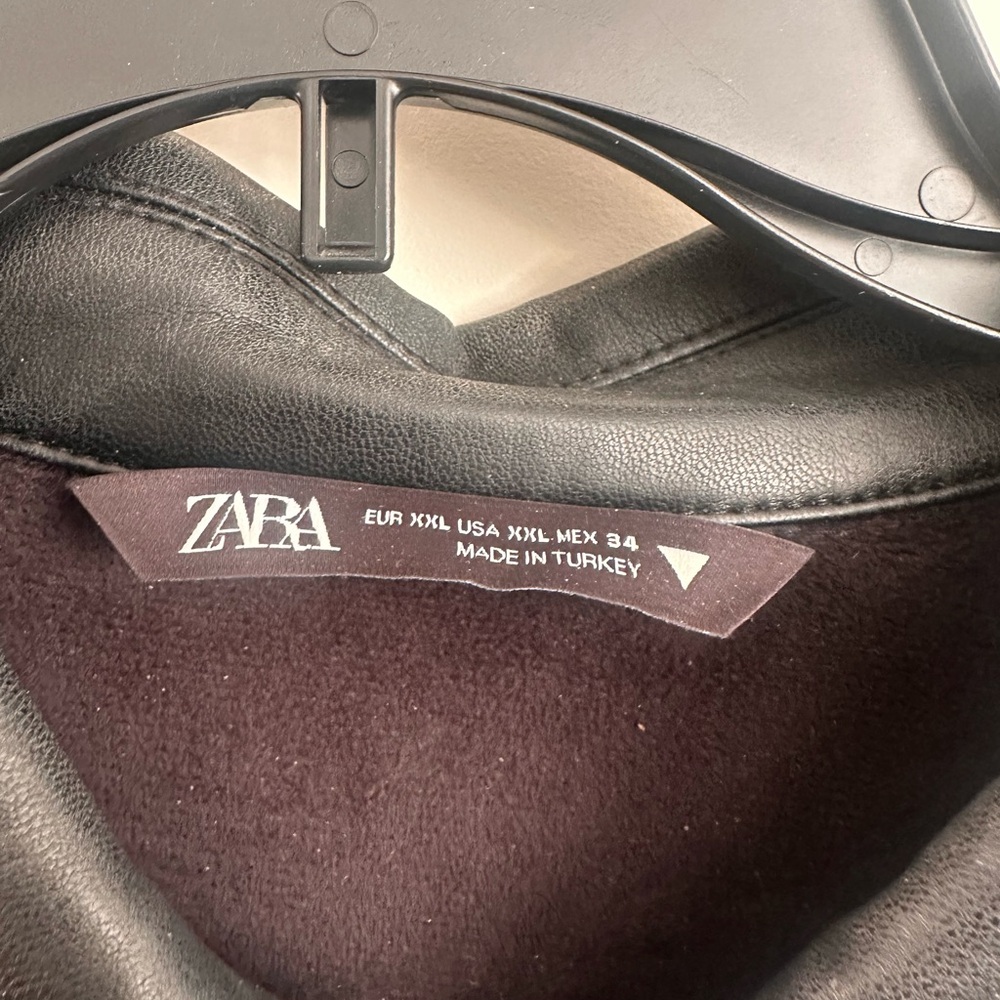 Zara Black Faux Leather Shirt - Picture 2 of 5